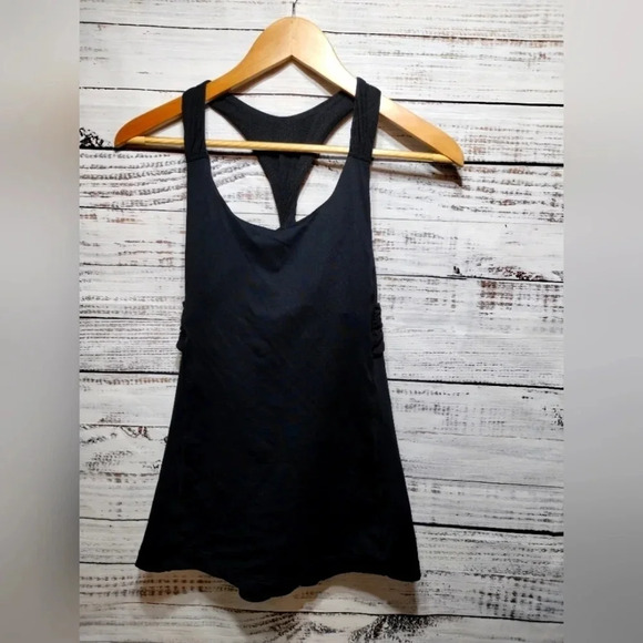 Lululemon Twist Back Tank in Black size 6‎ Performance Athletic - Picture 1 of 6
